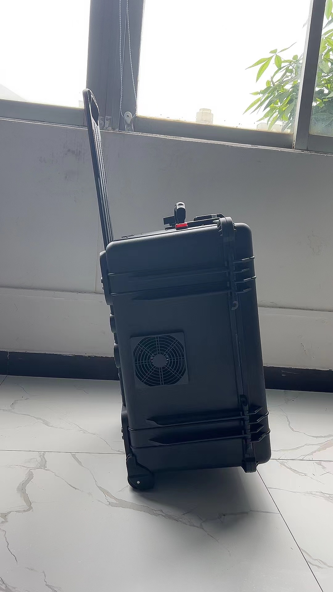 正安手拉箱型移动通信干扰器